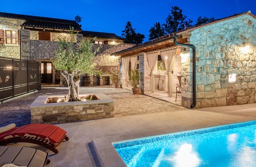 Marcana Villa | Villa Casa di Roccia for 8 people near Pula - pet friendly with heated pool & jacuzzi