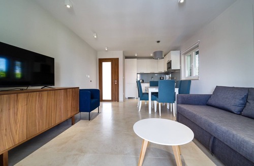 Porat House | Villa Christian with Pool and Sauna