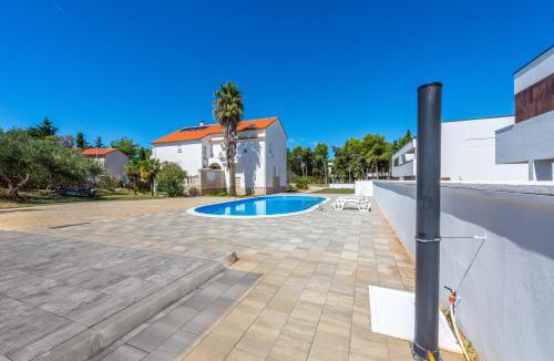 Zrce Apartment | Villa Christina