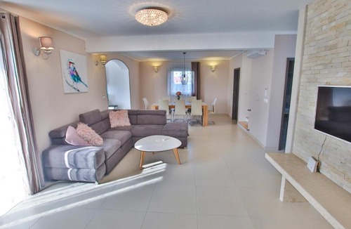 Kosinozici Villa | Villa Contessa
