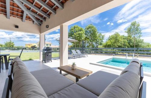 Kringa Villa | Villa Coriticum with pool and indoor Jacuzzi