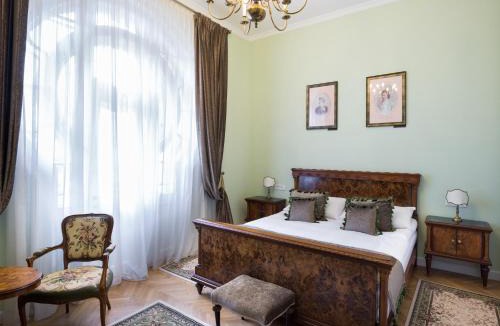 Tirgu Mures House | Villa Csonka by Privo
