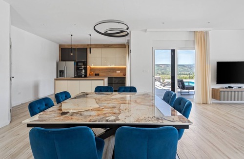 Podbablje Villa | Villa Dalmatia- with Sauna, Hot tub, Heated pool 3 en-suite bedrooms, playground, Table tennis,