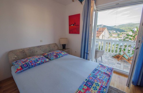 Seget Vranjica House | Villa Danijela with heated pool, jacuzzi and sauna