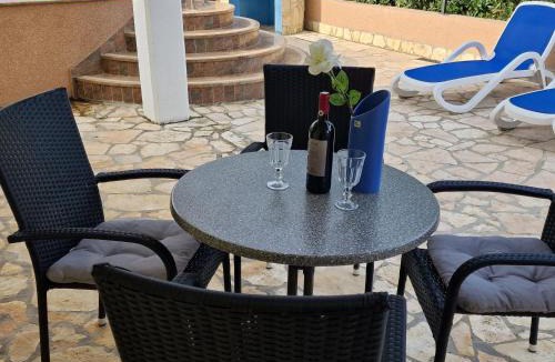 Crveni Vrh Apartment | Villa del Golfo