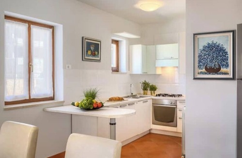 Novigrad Villa | Villa Desire Belvedere: Relaxing Garden & Pool Retreat Near Novigrad