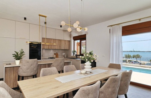 Vrsi Villa | Villa Diaria with Pool 10 m from the Sea