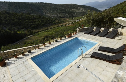 Dol Villa | Villa Dol-Three Bedroom Villa with Pool