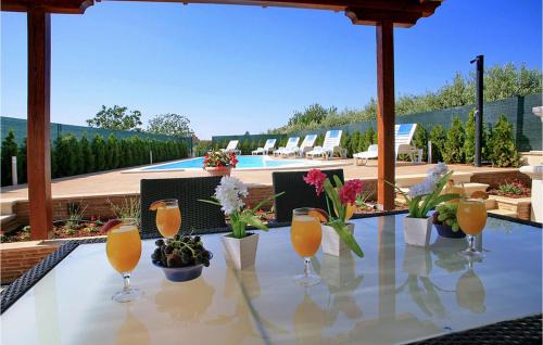 Valbandon House | Villa Dora