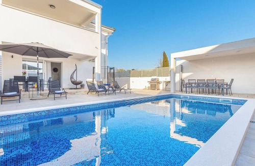 Sikici House | Villa Ema&Ana by Interhome
