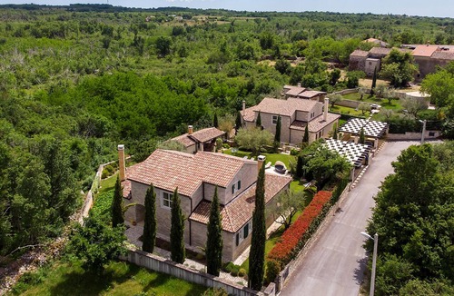 Baderna House | Villa Experience with swimming pool