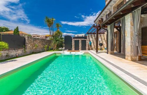 Porat Villa | Villa Fina