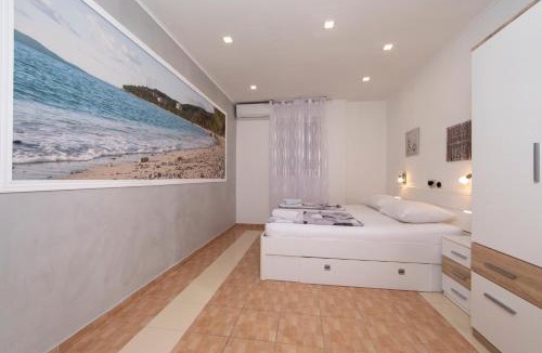 Tucepi Apartment | Villa Fina