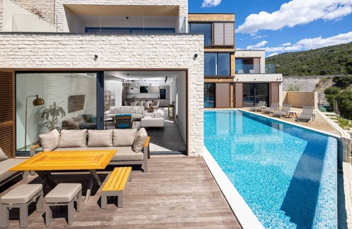Primosten Burnji Villa | Villa Flora Mare II with Pool