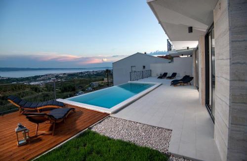 Kucine Villa | Villa Godimento w heated pool
