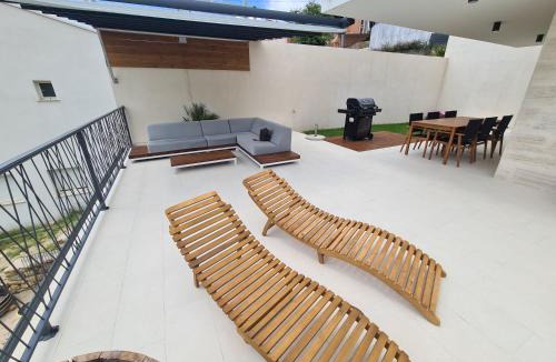 Kucine Villa | Villa Godimento w heated pool