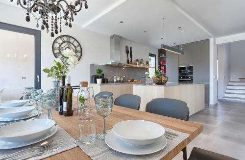 Kastelir-Labinci Villa | Villa Grande by Interhome