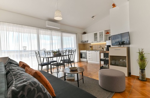 Okrug Gornji Villa | Villa Grande Vista - Spacious 3 BR apt w/large terrace & fantastic sea view