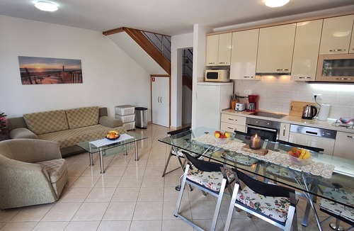Cove Osibova (Milna) Villa | Villa Gudelj, 30m from the beach, air-conditioned, kayaks, bicycles, heated pool