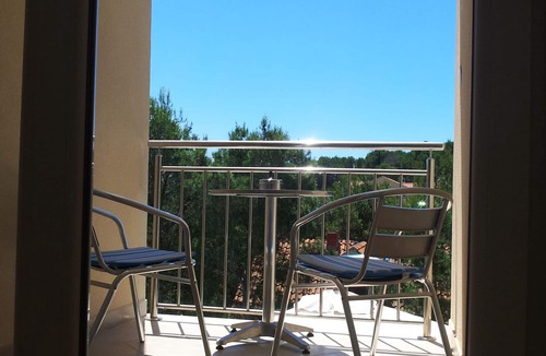 Cove Osibova (Milna) Villa | Villa Gudelj, 30m from the beach, air-conditioned, kayaks, bicycles, heated pool