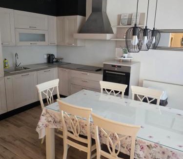 Pakostane Apartment | Villa Hana