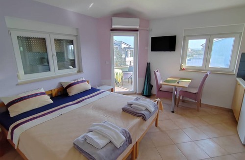 Fazana Villa | Villa Horizont - Four Bedroom Villa with Sea View