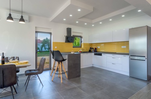 Turanj Villa | Villa in Turanj with Stunning Sea Views