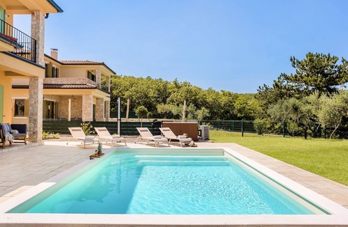 Vrbnik Villa | Villa Isla Blue 1 pool&welness Krk by Villas Guide