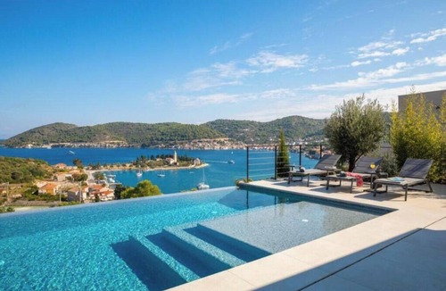 Cove Rogacic House | Villa Issa