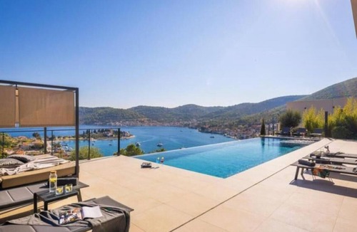 Cove Rogacic House | Villa Issa