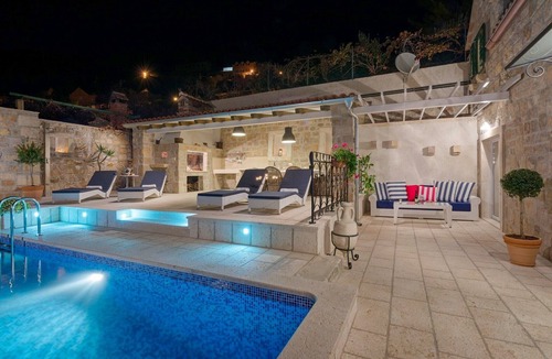 Murvica Villa | Villa Ivana, (15332), Bol, hr