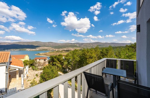 Donji Karin House | Villa Ivanovi Dvori (V3525-K1) - Donji Karin