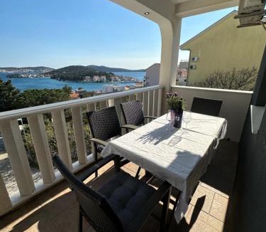 Rogoznica Apartment | Villa Ivona