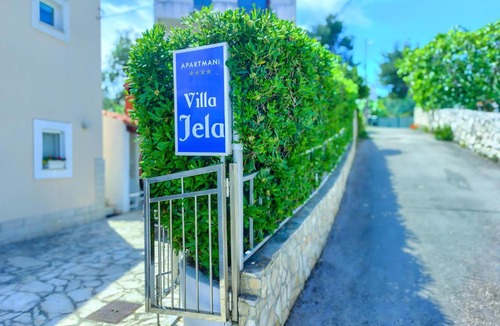 Slatine Apartment | VILLA JELA