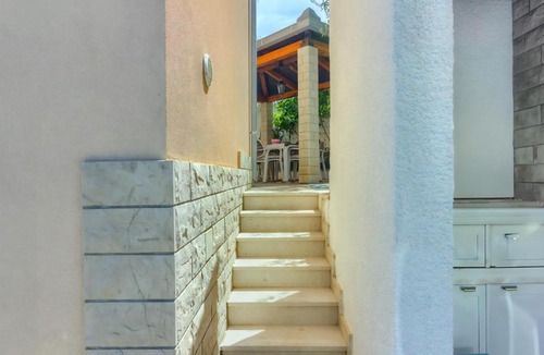 Slatine Apartment | VILLA JELA