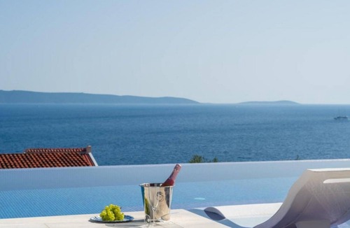 Businci House | Villa Julian mit beheiztem Pool by Interhome