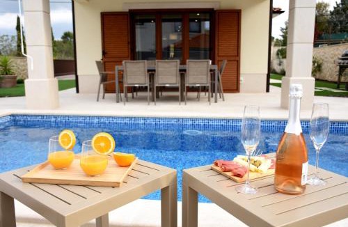 Rasopasno Villa | Villa Julija