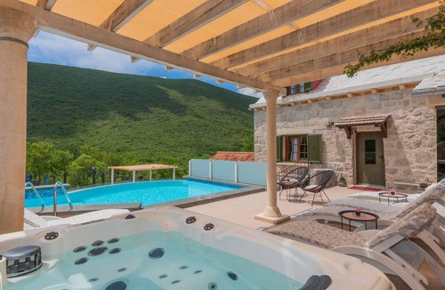 Podbablje Villa | Villa Kameni Cvijet - Makarska by Villas Guide