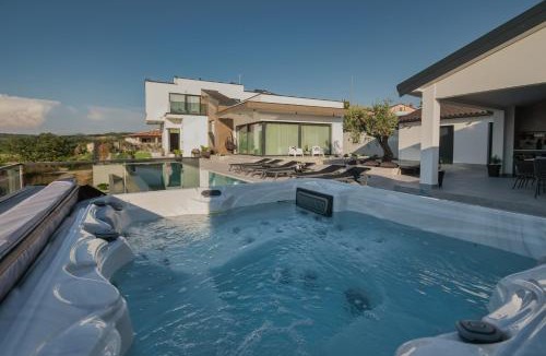 Momjan Villa | Villa KIM