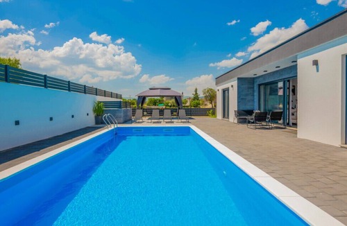 Prolozac Villa | Villa Kristina - Makarska by Villas Guide