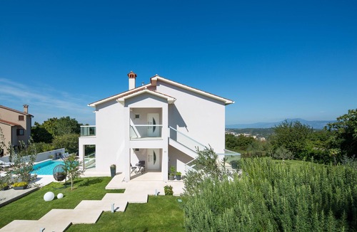 Kapelica Villa | Villa L - Villa with 2 separate units (ideal for 2 families) and private pool