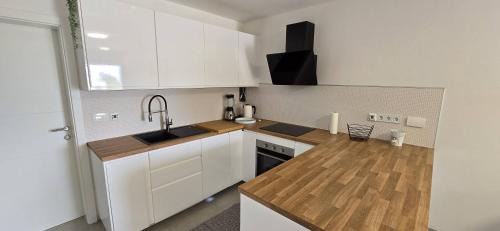 Vabriga Apartment | Villa Laganini, Apartment I&I