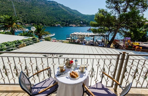 Zaton Apartment | Villa Leona V2 10 m from the sea