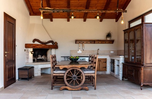 Sisan Villa | Villa Lere by Villas Guide