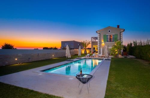 Kanfanar Villa | Villa Linnelle seaview- Rovinj, heated pool