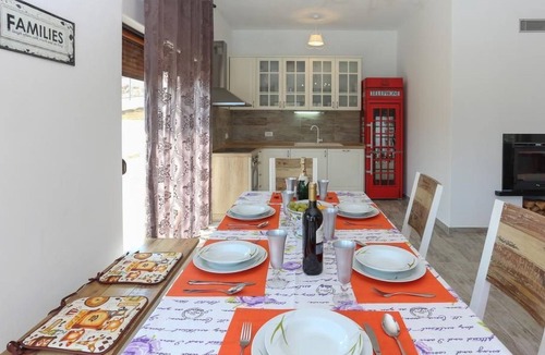 Dugopolje House | Villa Longfield mit privaten Pool und Sauna by Interhome