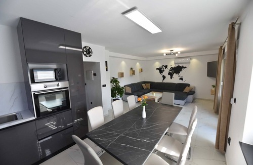 Ludbreg Villa | Villa Luana 4-bedroom house in lovely Vinogradi Ludbreški with pool