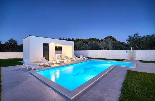 Stinjan Villa | Villa Lungera