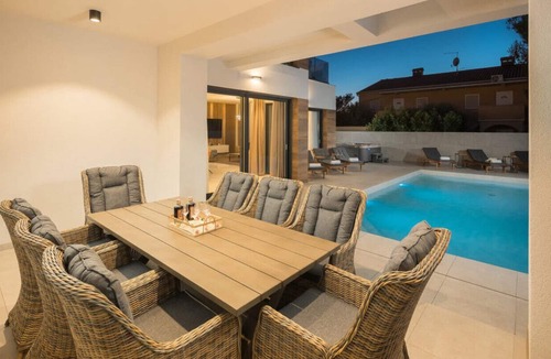Petrovija Villa | Villa Luxor