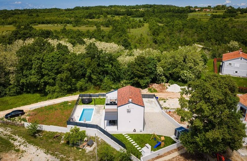Pazin Villa | Villa Mara in Zabrežani - Haus für 4-5 Personen